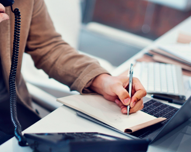 Contacto y recogida de información